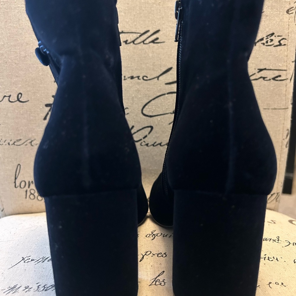 Women’s Nine West Blue Velvet Boots Size 9.5 - Picture 2 of 6